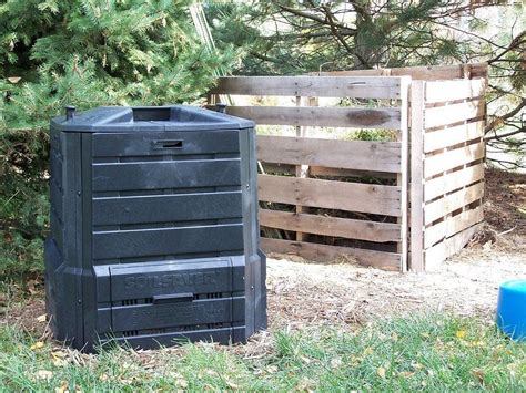 Compost Bins For The Home: Types Of Composting Containers And Compost Bin Plans | Gardening Know How