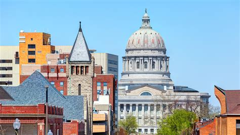 Iconic Downtown Jefferson City Hotel | Capitol Plaza Hotel