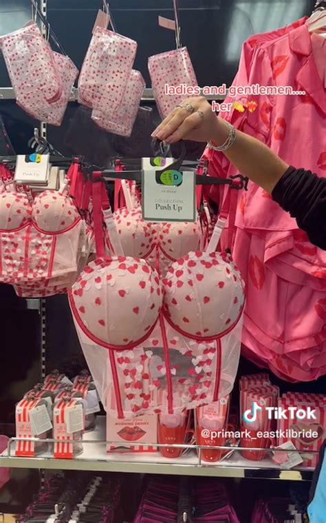 I Work In Primark Shoppers Are Obsessed With Our Valentine S Corset