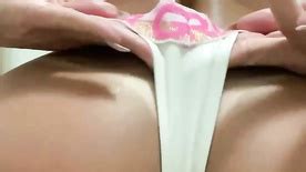 Fabi Drumond Pelada Mostrando Seu Plug Anal Que Brilha E Muda De Cor Cnn Amador