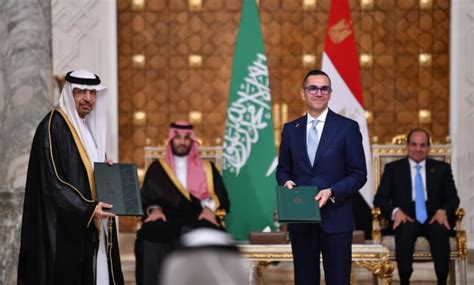 Egypt Saudi Arabia Sign Accords To Encourage Mutual Investment Form