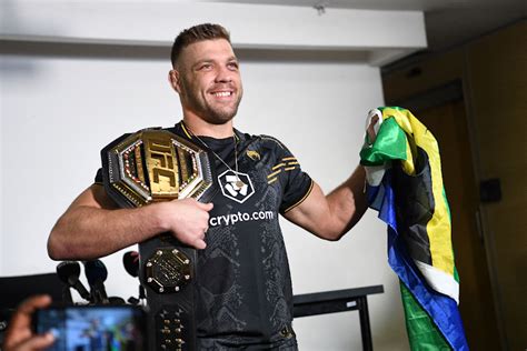 Ufc Champ Dricus Du Plessis Stands By Comments That Sa Government Is