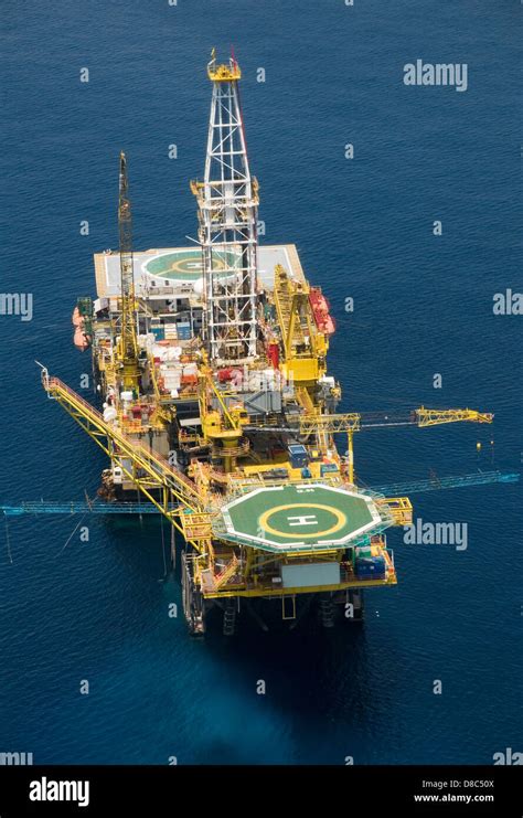 Oil Rig Deck Hi Res Stock Photography And Images Alamy