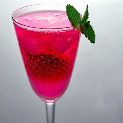 Strawberry Splash Cocktail Recipe | Home Bar Menu