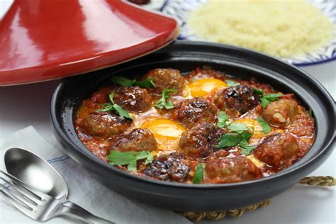 Tajine De Kefta Aux œufs Un Plat Traditionnel Marocain Savoureux Et Riche