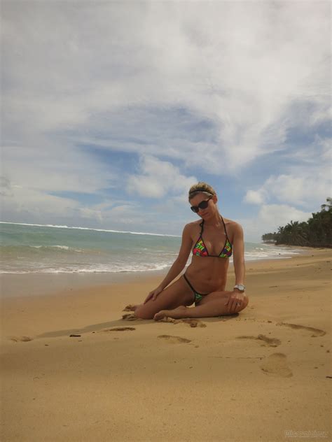 Bikini Model Beach Chic AI Enhanced Punta Cana 0214 Topaz Sharpen Faceai Porn Pic