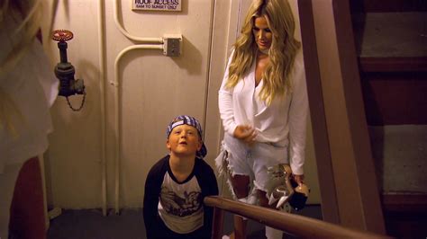 Watch Don't Be Tardy Excerpt: Kim Zolciak-Biermann Doesn't Take Elevators - NBC.com