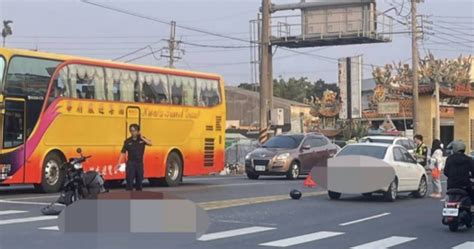 嘉義阿里山公路死亡車禍！騎士猛撞迴轉車再遭輾 緊急送醫仍不治 社會 Ctwant