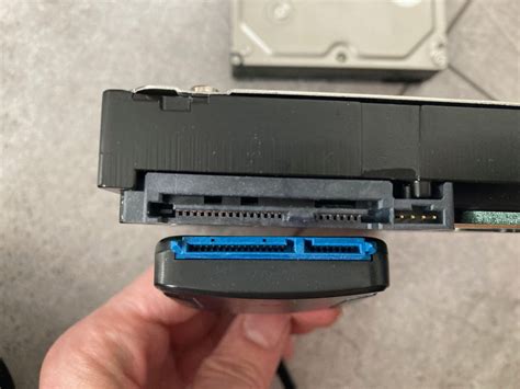 Seagate Constellation ES3 3,5" HDD - Which Adapter to I need to connect ...