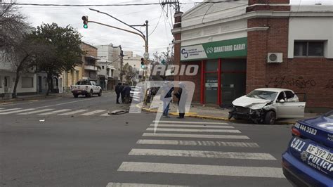 Fuerte Choque Entre Tres Veh Culos En Pleno Centro Radio Eme