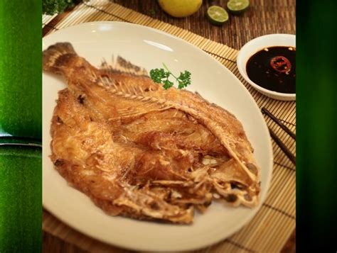 IKAN KERAPU GORENG JUMBO | Ethnic recipes, Food, Seafood