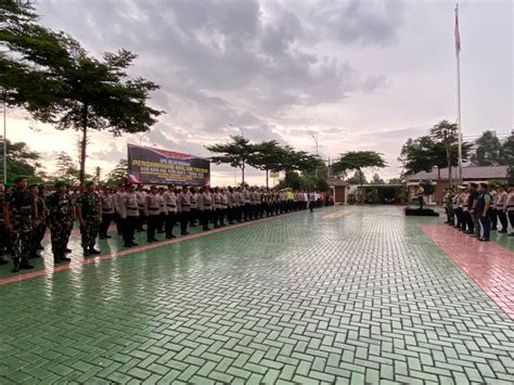 Hujan Tak Surutkan Semangat Amankan Malam Takbir Di Tangerang Selatan