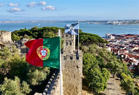 3 Ways an Expat Can Embrace the Culture in Portugal