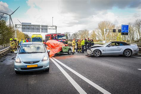 Update Dode Na Ernstig Ongeval A15 Snelweg Afgesloten 112 Nederland