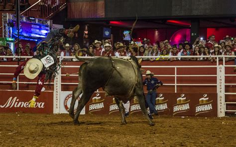 Fotos Confira Noite Do Rodeio Internacional Em Barretos Fotos Em