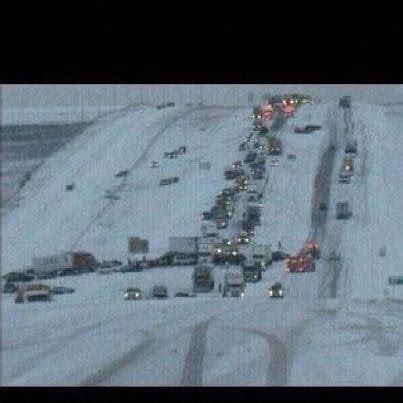 Canadian pile up - 100+ cars, 300 injured. : pics