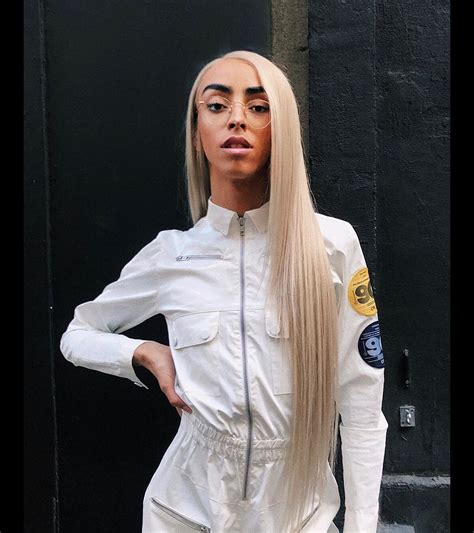 Photo Bilal Hassani Prend Fabuleusement La Pose Sur Instagram