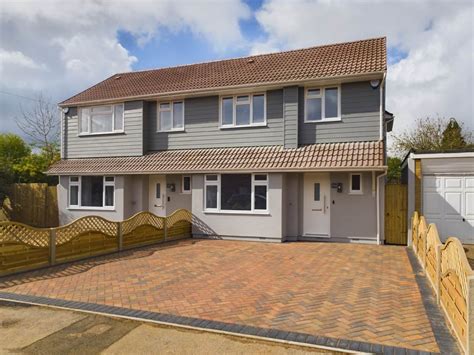 4 Bed Semi Detached House For Sale In New Park Drive Hemel Hempstead