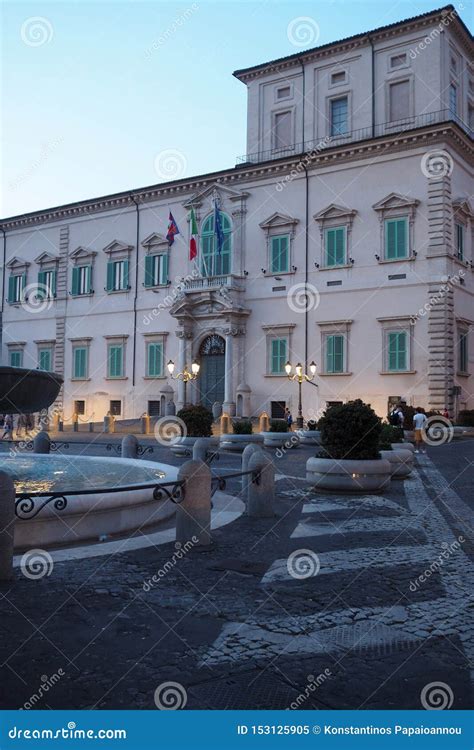 Nightshot of the Quirinal Palace in Rome, Italy Editorial Image - Image ...