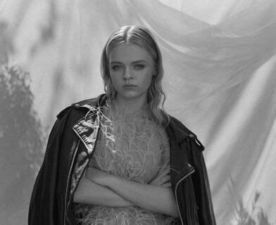 Kylie Rogers Nude OnlyFans NudoStar TV