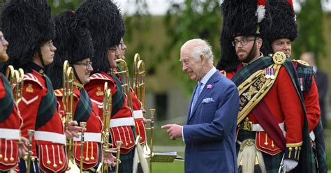 König Charles III Sonne soll nun wieder scheinen 1 1