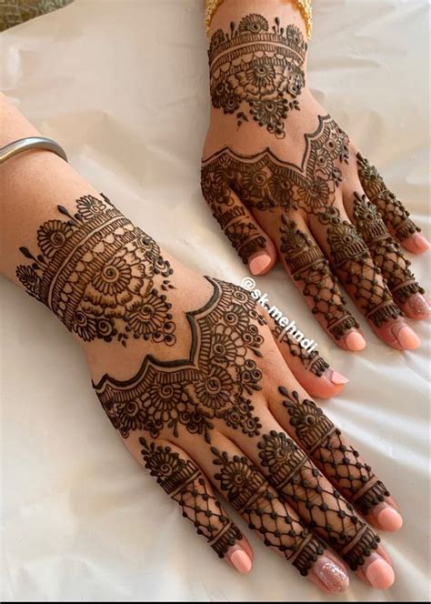 Pin By Uditi Valecha On Henna Mehndi Designs For Hands Mehndi