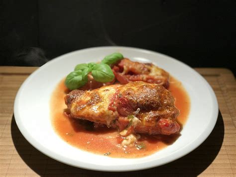 Tomate Mozzarella Hähnchen mit Tomatensoße von TF210308 Chefkoch