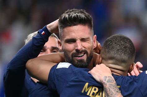 Wm In Katar Der Weltmeister Frankreich Startet Mit Giroud Als