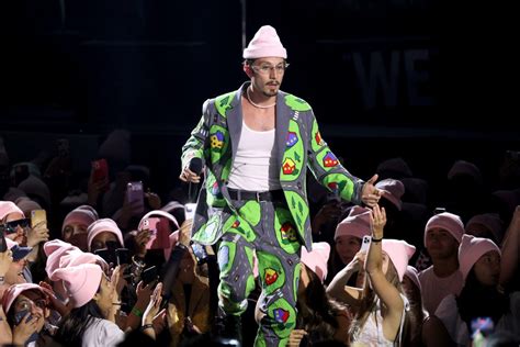 bbno net worth wiki age weight  height relationships family