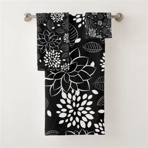 Black And White Floral Pattern Bath Towel Set