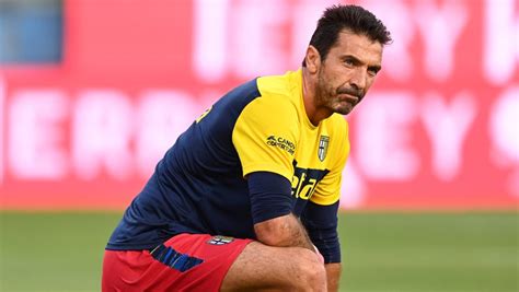 Buffon si sbilancia Juve e Inter davanti a tutte Più dietro il Milan