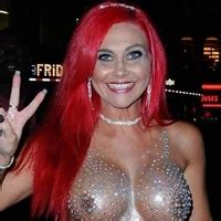 Momxxx Dicke Titten Britische Milf Roxi Keogh Erotische Massage Mehrere Orgasmen Romantischer