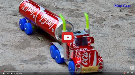 Artesanía e ingenio para confeccionar el camión de la Coca Cola