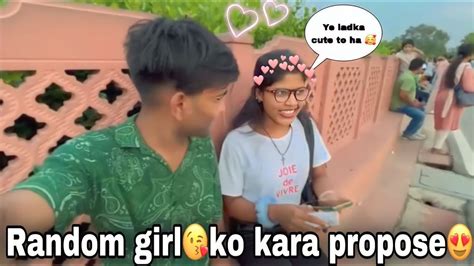 Random Girl😍ko Karo Propose ️ India Gate Girls Reaction Propose