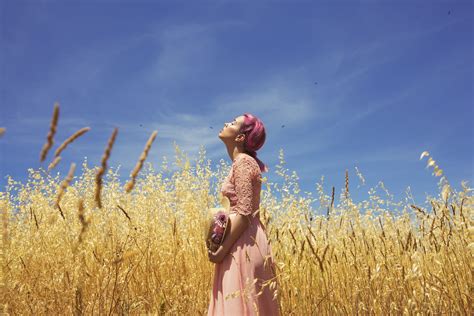 Sunlight Food Women Outdoors Women Model Closed Eyes Nature