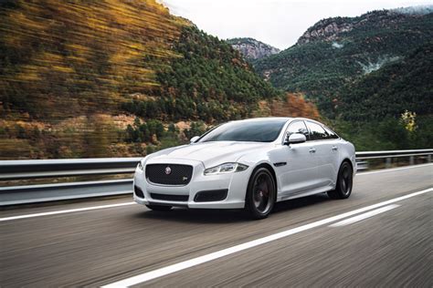 El Nuevo Jaguar XJ Es Lo Que Piensas Que Debe Ser Una Verdadera Berlina