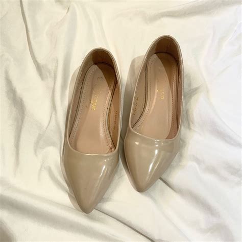 Glossy Nude Flats Women S Fashion Footwear Flats Sandals On Carousell