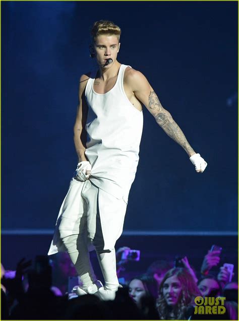 Justin Bieber Strips Down Shirtless For Believe Brisbane Concert Photo 3001215 Justin