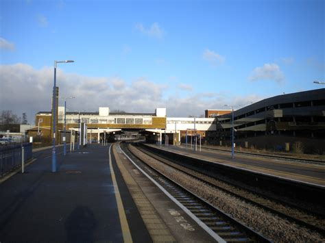 Banbury Railway Station 3 © Richard Vince Cc By Sa20 Geograph