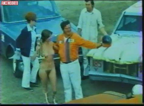 Panorama Blue Nude Pics Page 1