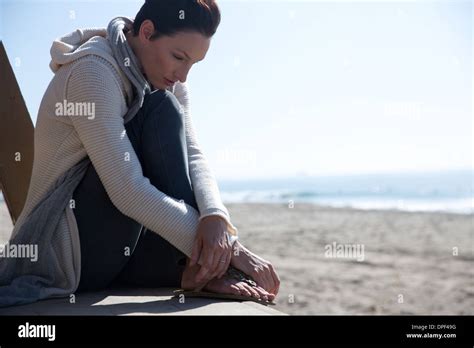Mature Woman Beach Summer Hi Res Stock Photography And Images Alamy