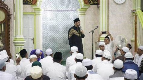 MATERI KHOTBAH JUMAT Keutamaan Dan Cara Dalam Memakmurkan Masjid