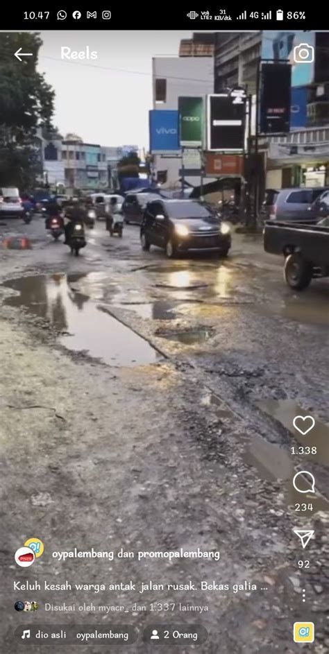 Viral Video Warga Palembang Mengeluh Jalan Rusak