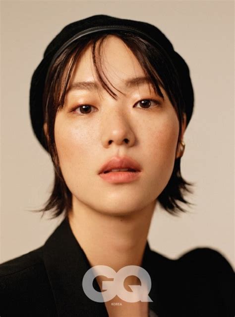 Jeon Yeo Bin shows off her sophisticated & playful charms in GQ ...