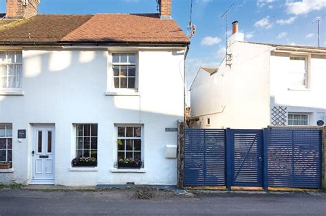 Weavers Lane Henfield West Sussex Bn5 3 Bed Semi Detached House For