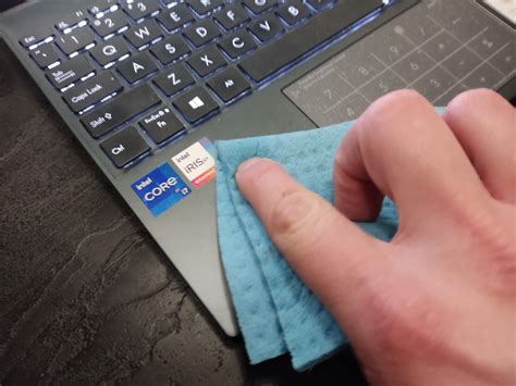 How To Remove Stickers On Laptop