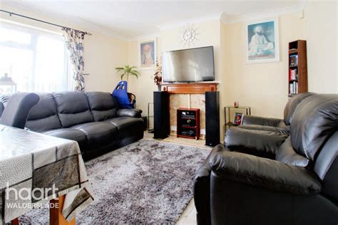 Montgomery Avenue Chatham 3 Bed Semi Detached House For Sale £350 000