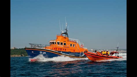 Support For Falmouth Volunteer Crew Following Medical Evacuation Rnli