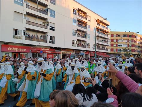 La cabalgata de la ilusión vuelve a recorrer las calles de Sevilla