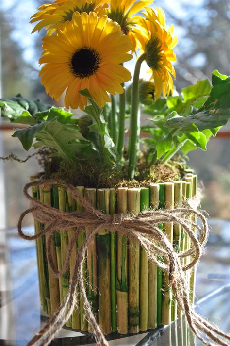 DIY ~Green Bamboo Centerpiece Vase ~ | Decoração com bambu, Vasos rústicos, Enfeites de mesa ...